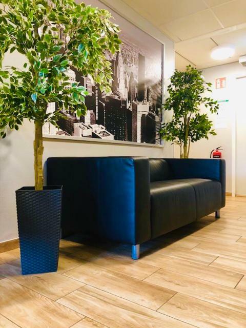 Golden Hostel Järfälla község Kültér fotó