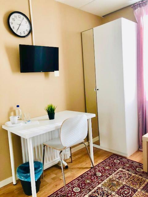 Golden Hostel Järfälla község Kültér fotó